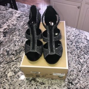 Michael Kors Berkley sandal in Anthracite